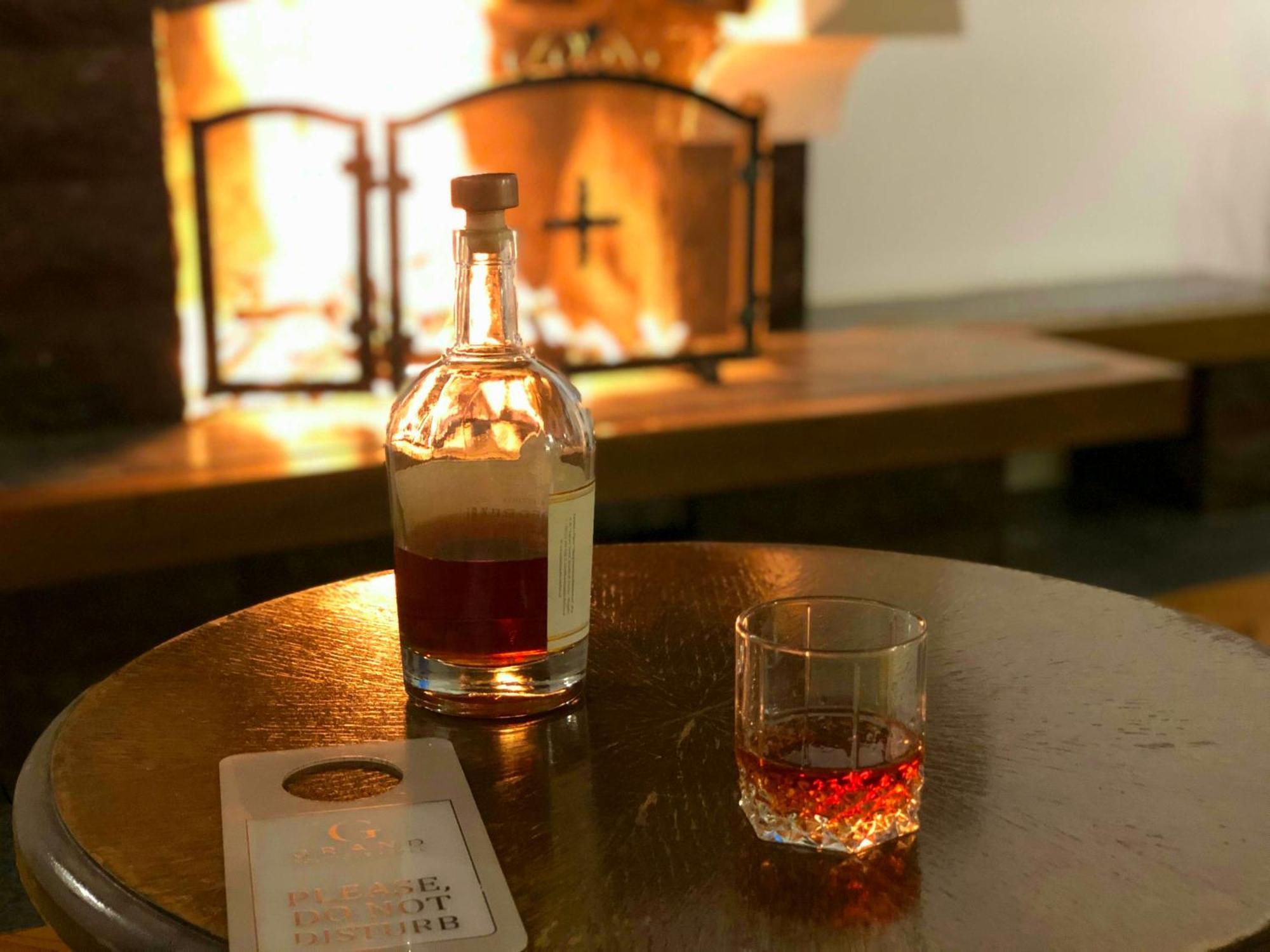Grand Boutique Hotel Pristina Eksteriør billede